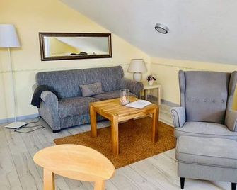 Villa Granitz - Ferienwohnung 45466 (Sassnitz) - Göhren - Wohnzimmer