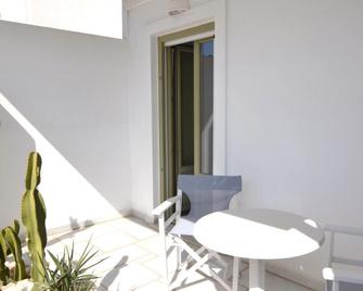 Artemis Hotel - Antiparos - Балкон
