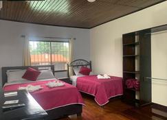 Alojamiento entero 1 km Juan Santamaría Airport - Alajuela - Bedroom