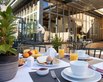 Hôtel La Hoirie - Sarlat-la-Canéda - Buffet