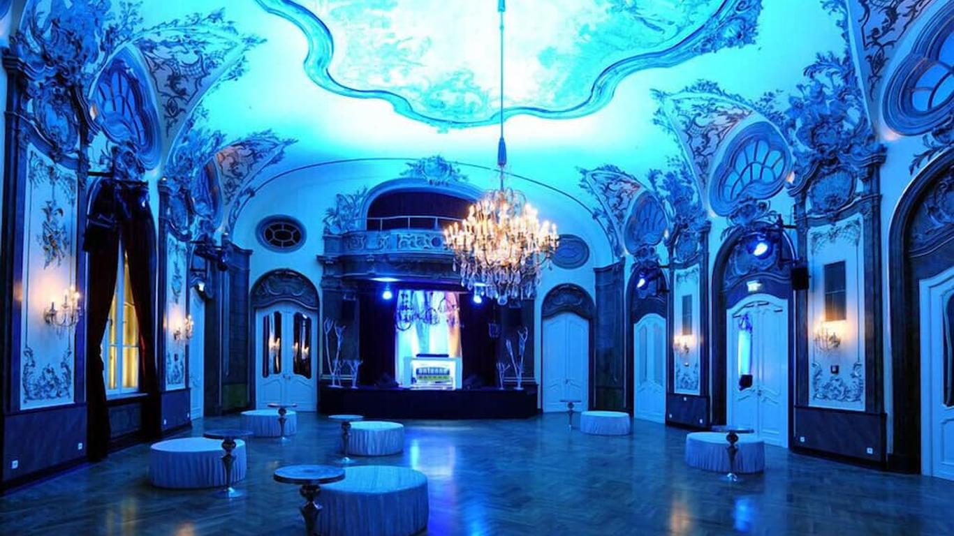 Hotel Deutsches Theater Downtown