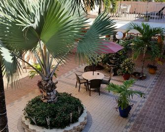 Lago Mar Motel And Apartments - Lake Worth - Hàng hiên
