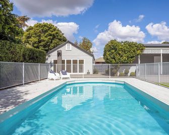 A sanctuary of timeless elegance in Canterbury New Zealand - Rangiora - Басейн