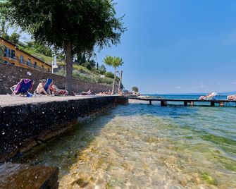Albergo Del Garda - טורי דל בנאקו - חוף