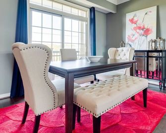 Beautifully furnished, spacious townhome! - Henrico - Dining room