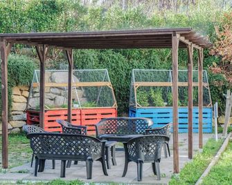 إيبيس بادجيت جيرونا كوستا برافا - خيرونا - شرفة مرصوفة