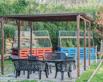 ibis budget Girona Costa Brava - גירונה - פטיו