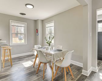 4 Mi to Universities: Quaint Parkville Apartment! - Parkville - Dining room