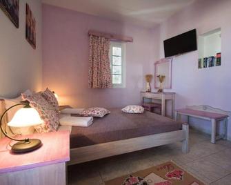 Sole e Mare Traditional Studios - Agia Pelagia - Chambre