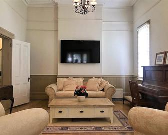 Blayney House - Blayney - Living room