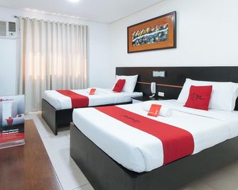 RedDoorz @ Greenview Hotel and Restobar Masbate - Masbate