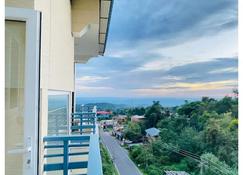 Luxury Low Cost Rooms Dharamshala Lift Wi-fi 5G - Dharamshala - Balcony