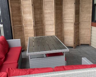 Treetop Paradise Suite breathtaking Lake And Mountain Views 5 Min From The Beach - Blind Bay - Patio