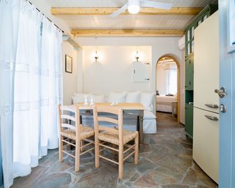 Iris Villa - Koundouros - Dining room