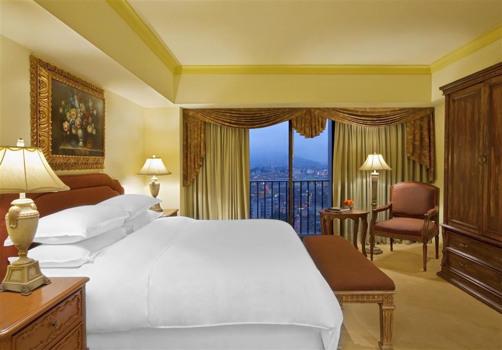 Sheraton Lima Hotel & Convention Center thumbnail 3