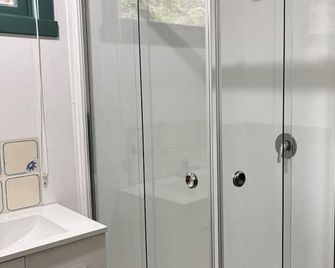 School Cottage - Walhalla - Baño