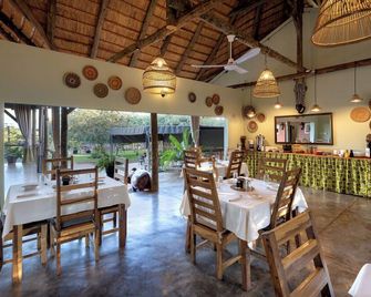 The Nkhosi Livingstone Lodge and Spa - Livingstone - Restaurant