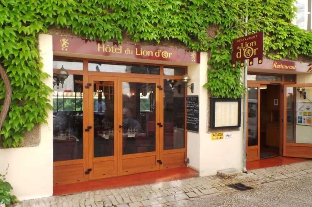 هوتل دو ليون دور - روكامادور - مبنى