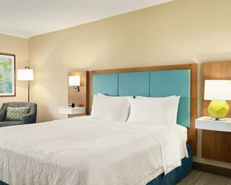 Hampton Inn Portland Airport - פורטלנד - חדר שינה