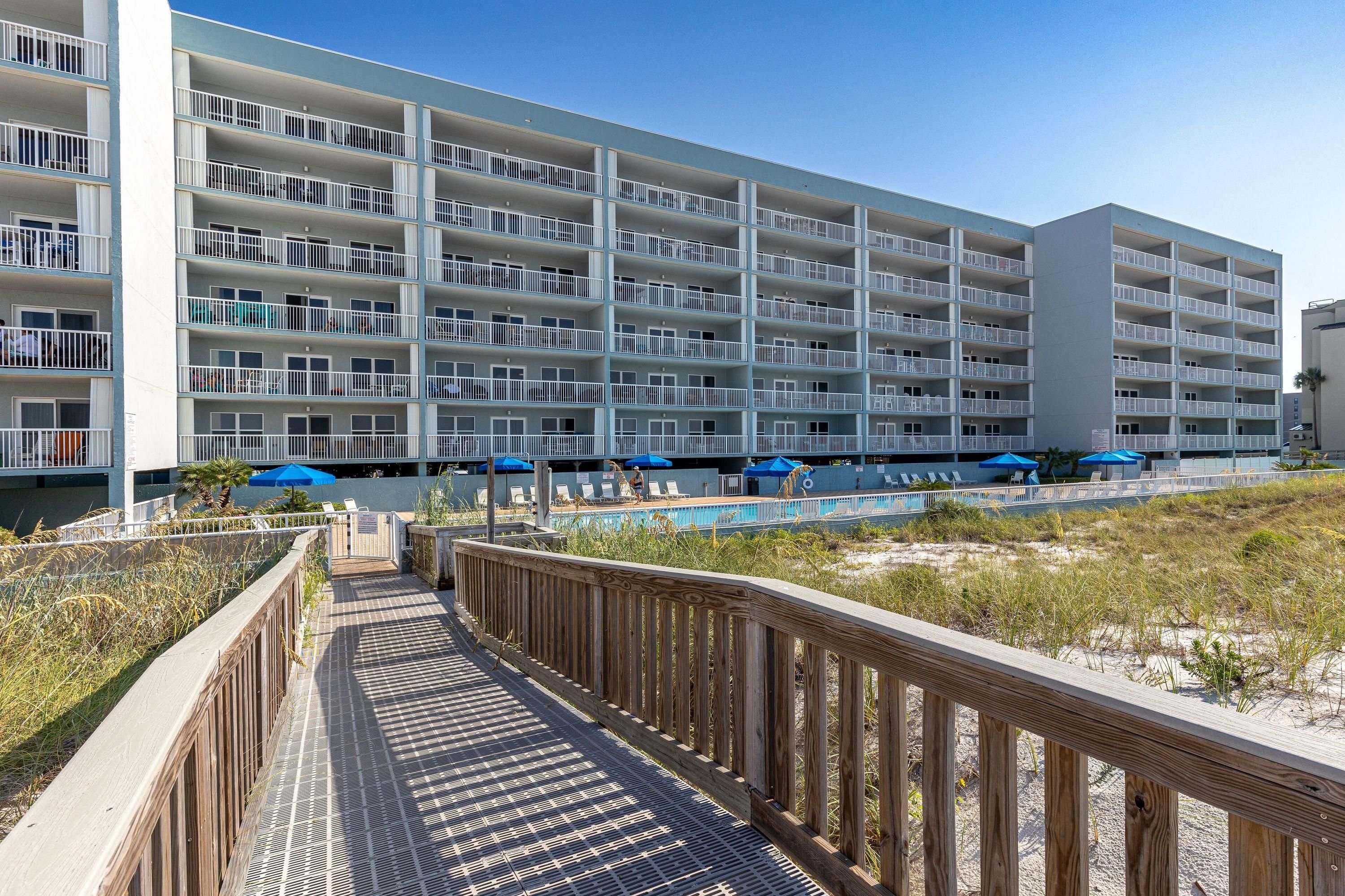 Islander Beach Resort 302 Condo by RedAwning - Fort Walton Beach - Bygning