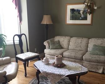 Le Gîte De La Sagouine - Bouctouche - Вітальня