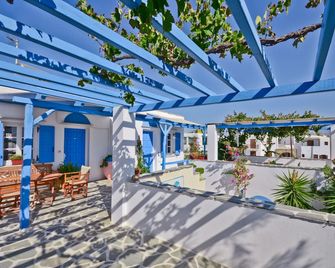 Sea View Apartments & Studios - Agia Anna - Patio