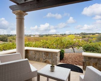 Grand Reserve Inn - Plymouth - Balcón