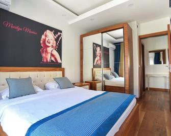 Chill and Go Aparthotel - Budva - Bedroom