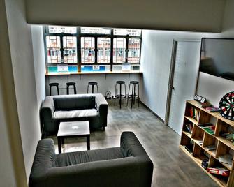 Rainbow Lodge Hk - Hostel - Hong Kong - Lounge