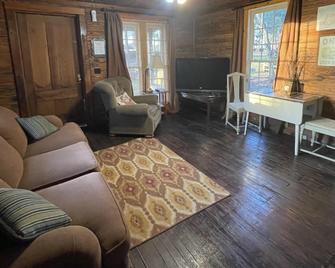 Gin Creek Plantation - Hartsfield - Sala de estar