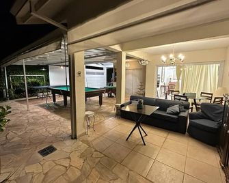 Espetacular e Charmosa Casa, Condomínio Fech, Ar, Spa+hidro, Piscina, Tv, Wifi, - Ibiúna - Living room