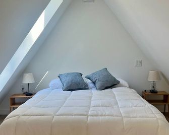 Stay in Babia - Luxury Cabins - Sam Houston National Forest - Montgomery - Bedroom