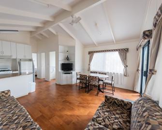 Big4 Breeze Holiday Parks - Eildon - Alexandra - Sala de estar