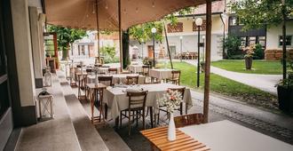 Hotel Dvor Jezersek Brnik - Spodnji Brnik - Restaurante