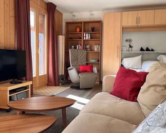 Roossi-Huus 2 - Lauterbrunnen - Living room