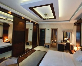 Privilege Suites by Central Park - Belgrade - Bedroom