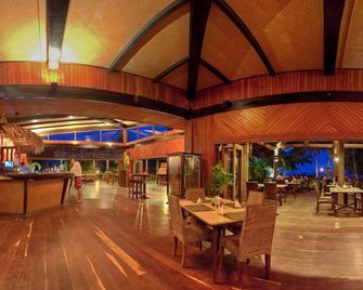 Uprising Beach Resort - Pacific Harbor - בר