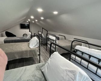 Knoxville Nest - Knoxville