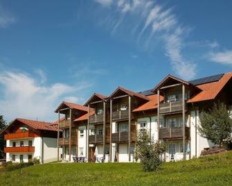 Apartment for 2 persons with balcony - Neukirchen beim Heiligen Blut - Gebäude