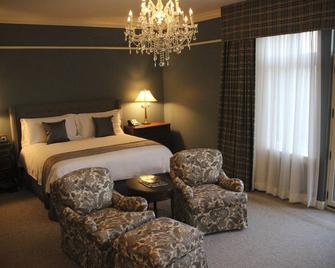 The Bruce Hotel - Stratford - Bedroom