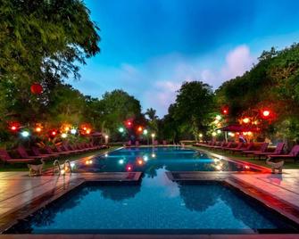 Heritage Hotel - Anuradhapura - Pool