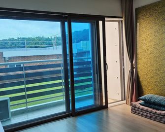 Hwimok Art Resort - Buan