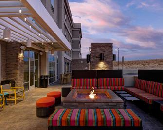 Home2 Suites by Hilton Barstow - Barstow - Pátio
