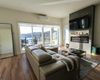 Condo le Paisible - St-Donat - Saint-Donat-de-Montcalm - Living room