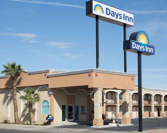 Days Inn by Wyndham El Centro - El Centro - Building