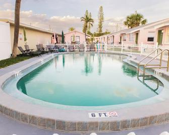 The Beach Haven Resort - Saint Pete Beach - Pool