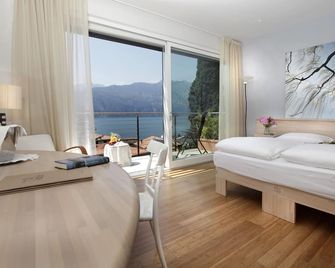 Malcesine/Hotel Ariston - מלצ'זינה - חדר שינה