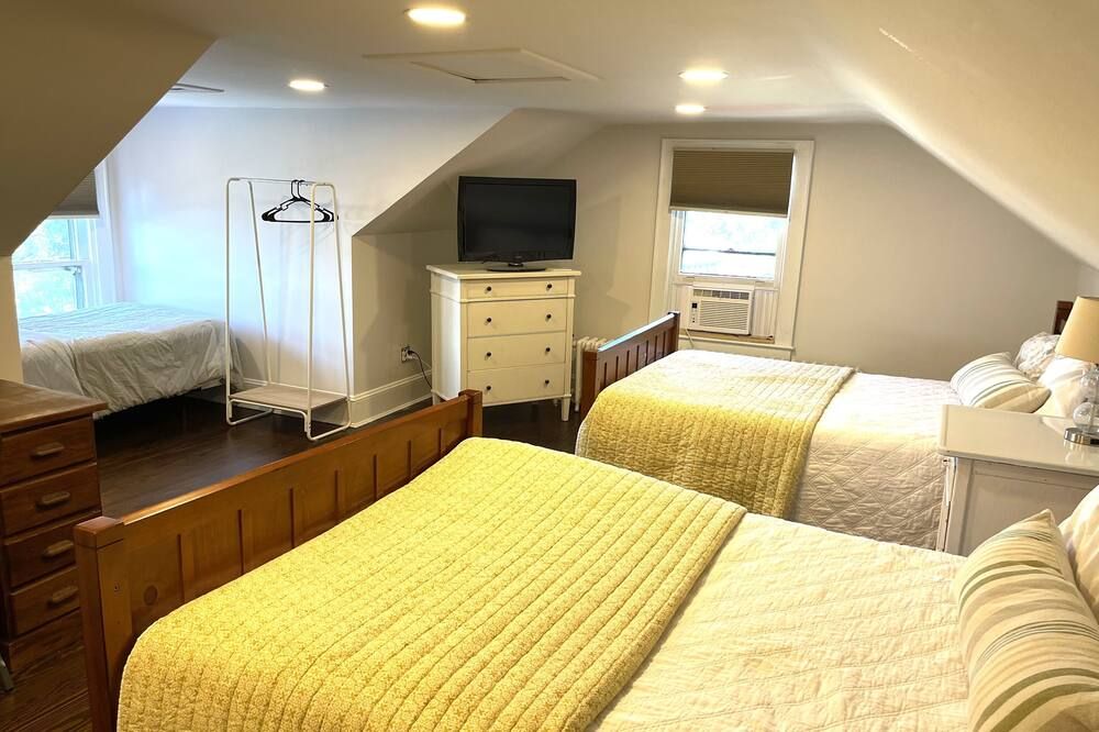 Quarry Landing - Center of Town & River View - 3 Bedroom