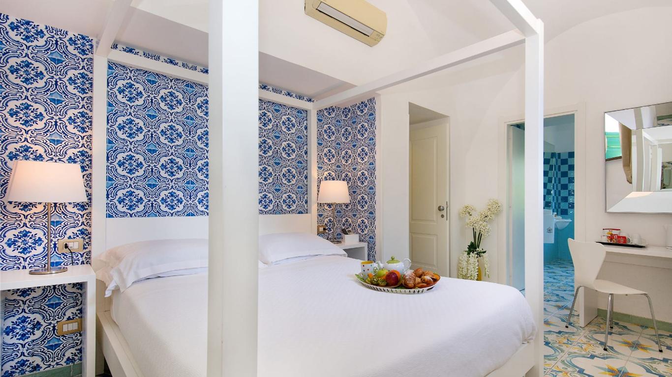 Relais Correale Rooms & Garden