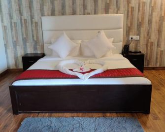 Katyuri Nature View Resort - Kotdwāra - Bedroom